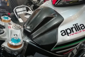 Aprilia RSV4/RR/RF Factory 2013-2020 - Kryt nádrže - přední - CARBON TWILL MATNÝ