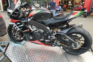 Aprilia RSV4/R RR RF 2009-2020 , Tuono V4 2011-2020 - CARBON Kryty zadní vidlice - pár 