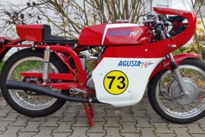 Benelli 350,500cc (250cc) - Kapotáž - SET s plexi, GFK