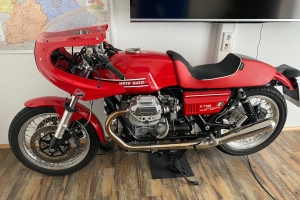 na moto  Moto guzzi 1100 1980 le mans 2 
