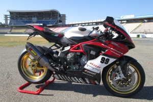 MV Agusta F3 675,800, 12-17 díly Motoforza na moto