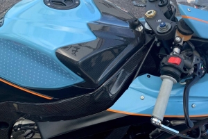 Suzuki GSX-R 600,750 2008-2010 (K8-K10) / Kryt nádrže-přední, CARBON plain lesklý