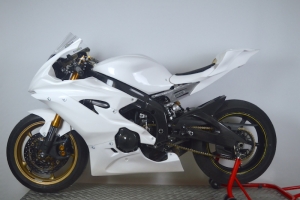 Yamaha YZF R6 2006-2016 - Podsedlový rám konverze na R6 17- + Sedlo Racing - SET